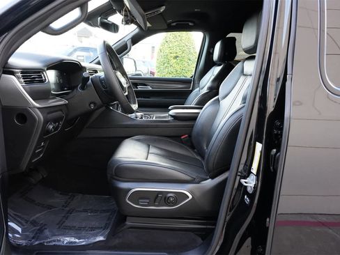 Used 2022 Jeep Wagoneer Series II image 16