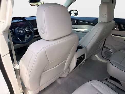 New 2026 Buick Enclave Avenir w/ Super Cruise Package FWD image 13