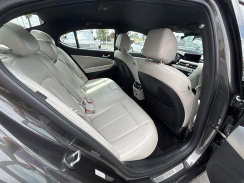 Used 2024 Genesis G70 2.5T RWD image 20