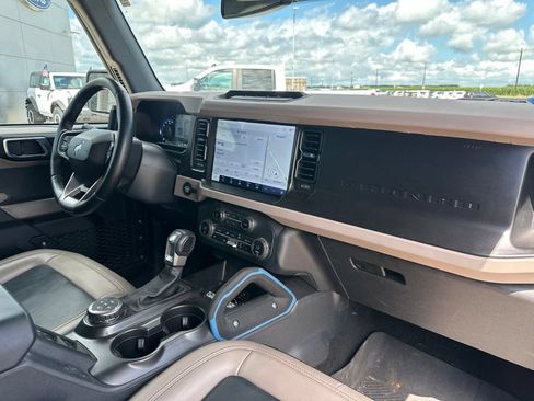 Used 2023 Ford Bronco Wildtrak AWD/4WD image 34