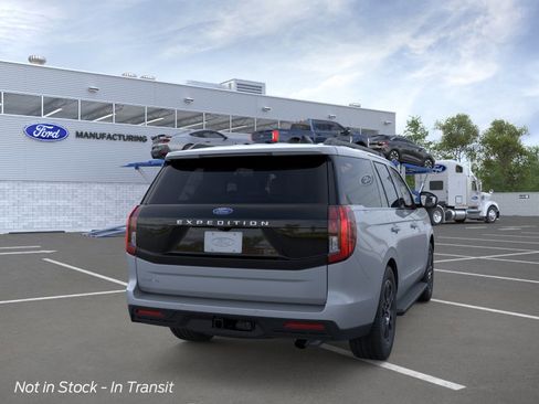 New 2026 Ford Expedition Active RWD image 8