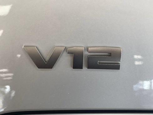 Used 2018 BMW M760i xDrive w/ Luxury Rear Seating Package AWD/4WD image 11