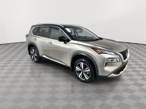 Certified 2021 Nissan Rogue Platinum image 2