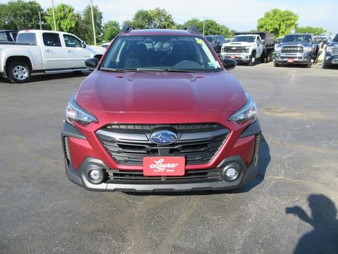 Used 2023 Subaru Outback Premium AWD/4WD image 13