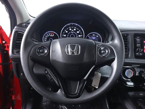 Used 2017 Honda HR-V LX image 11