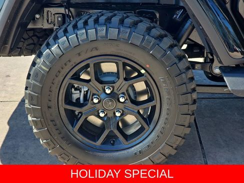 New 2025 Jeep Gladiator Willys image 36