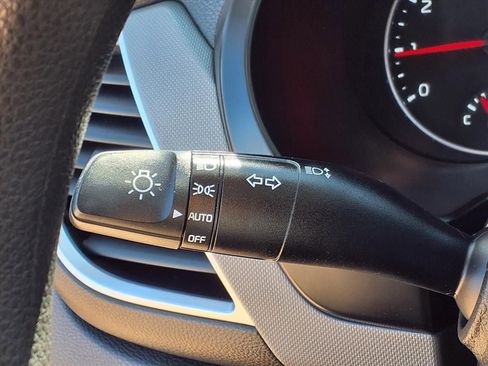 Used 2021 Kia Seltos LX image 10