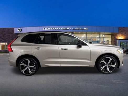 Used 2025 Volvo XC60 B5 Ultra AWD/4WD image 24