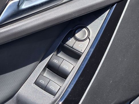 Certified 2025 Chevrolet Equinox LT FWD image 21