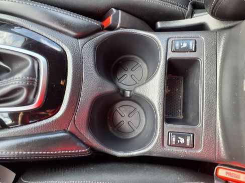 Used 2020 Nissan Rogue SL image 12