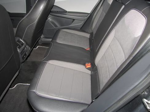 Used 2023 Volkswagen Taos SE w/ Panoramic Sunroof Package AWD/4WD image 13