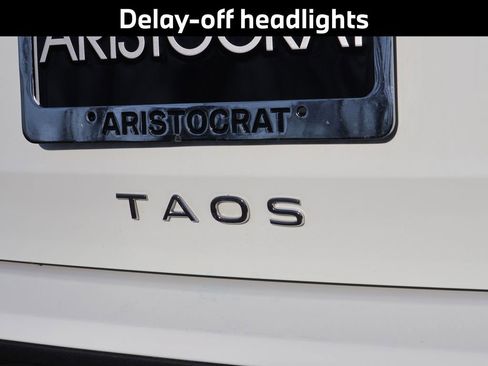 Used 2024 Volkswagen Taos SE FWD image 9