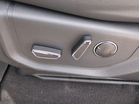 Used 2023 Ford Expedition Max Limited image 17