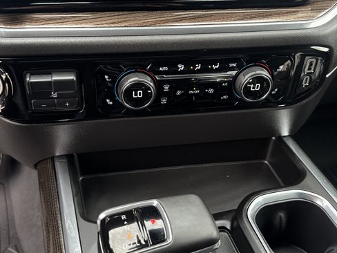 Used 2025 Chevrolet Silverado 1500 LT Trail Boss w/ Convenience Package II AWD/4WD image 22
