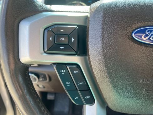 Used 2017 Ford F150 King Ranch w/ Equipment Group 601A Luxury RWD image 40