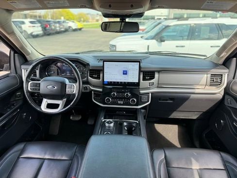 Used 2024 Ford Expedition Max XLT AWD/4WD image 2