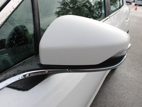 Used 2022 Subaru Legacy Limited XT image 7