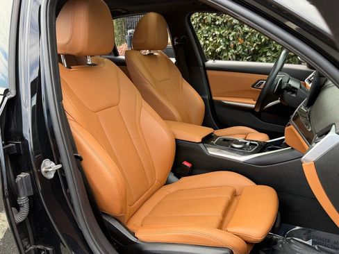 Used 2023 BMW 330i Sedan w/ Driving Assistance Package image 33