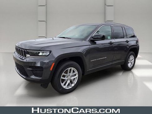 Certified 2026 Jeep Grand Cherokee Laredo AWD/4WD image 1