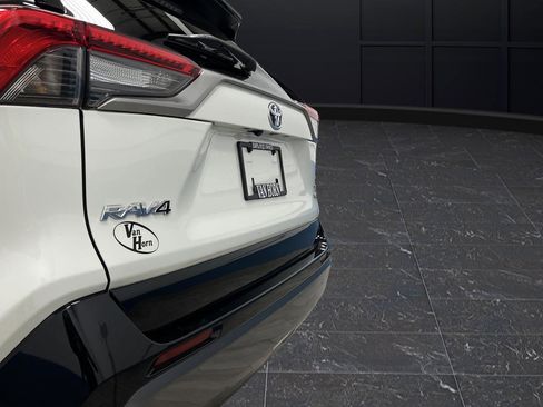 Used 2021 Toyota RAV4 XSE image 33