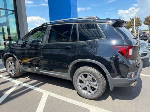 Certified 2024 Honda Passport TrailSport image 2