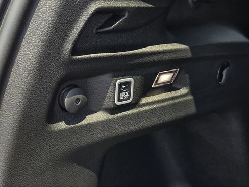 New 2026 Jeep Grand Cherokee L 2WD image 9