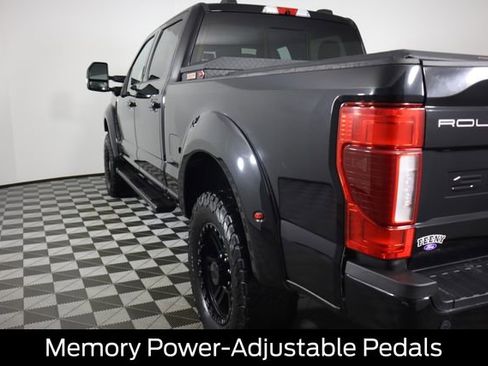 Used 2022 Ford F250 Lariat w/ Black Appearance Package image 31