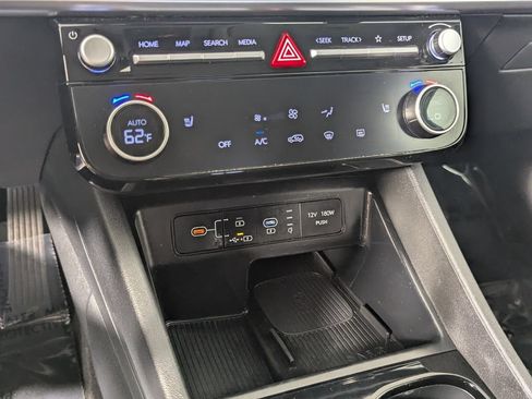 Certified 2025 Hyundai Tucson SEL AWD/4WD image 22