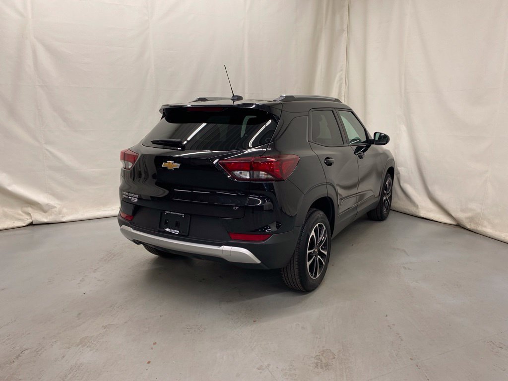 Used 2025 Chevrolet TrailBlazer LT AWD/4WD image 6