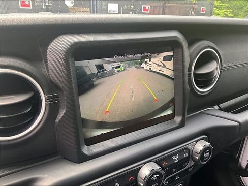 Used 2021 Jeep Wrangler Unlimited Sahara w/ Uconnect 4C Nav & Sound Group AWD/4WD image 26