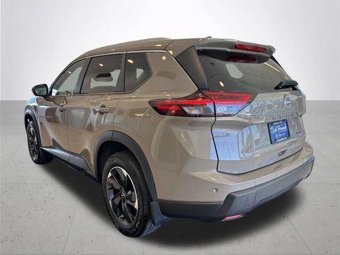 Certified 2024 Nissan Rogue SV w/ SV Premium Package AWD/4WD image 11