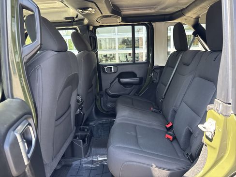 Used 2022 Jeep Wrangler Unlimited Sport AWD/4WD image 7