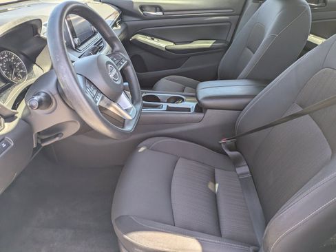 Used 2024 Nissan Altima 2.5 SV FWD image 26