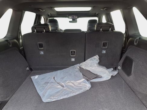 New 2025 Jeep Grand Cherokee Overland w/ Adv Protech Group III AWD/4WD image 12