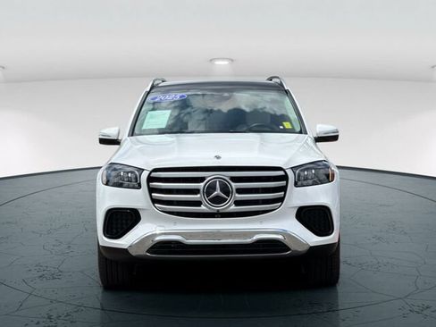 Used 2025 Mercedes-Benz GLS 450 4MATIC image 9
