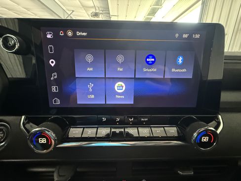 Used 2026 Chevrolet Colorado Trail Boss AWD/4WD image 26