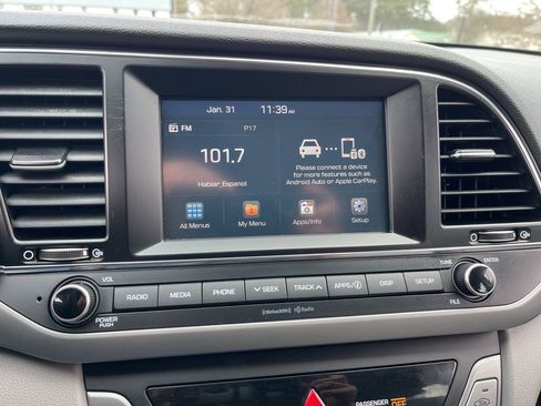 Used 2018 Hyundai Elantra SEL image 10