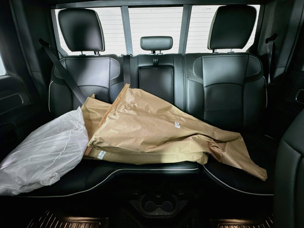 New 2026 RAM 4500 4x4 Crew Cab DRW w/ Laramie Trim Package image 10