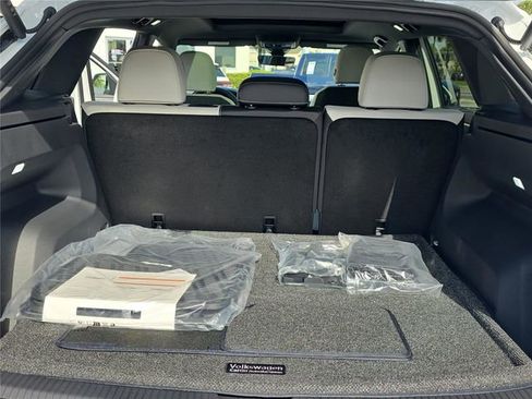 New 2026 Volkswagen Atlas Cross Sport SEL Premium R-Line image 30