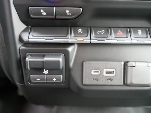 Used 2019 Chevrolet Silverado 1500 RST w/ All-Star Edition image 31