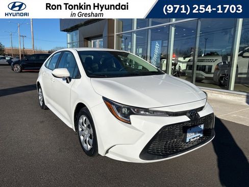Used 2022 Toyota Corolla LE image 1