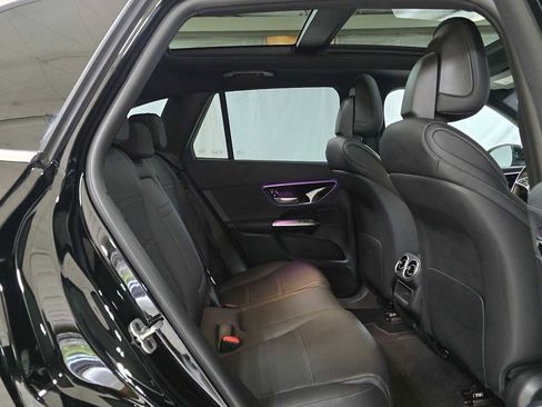 Used 2025 Mercedes-Benz GLC 300 GLC 300 image 12