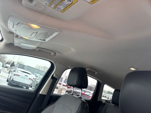 Used 2017 Ford Escape SE w/ Equipment Group 201A image 24