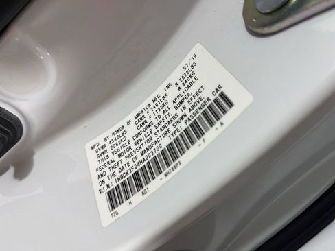 Certified 2017 Honda Accord EX-L image 35