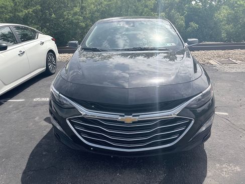 Used 2024 Chevrolet Malibu LT FWD image 2