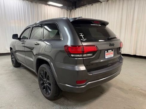 Used 2019 Jeep Grand Cherokee Altitude AWD/4WD image 8