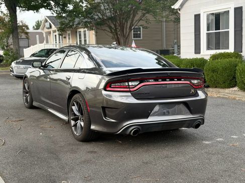 Used 2019 Dodge Charger Scat Pack w/ Plus Group RWD image 4