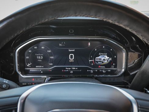 Used 2023 GMC Sierra 1500 SLE w/ Preferred Package image 19