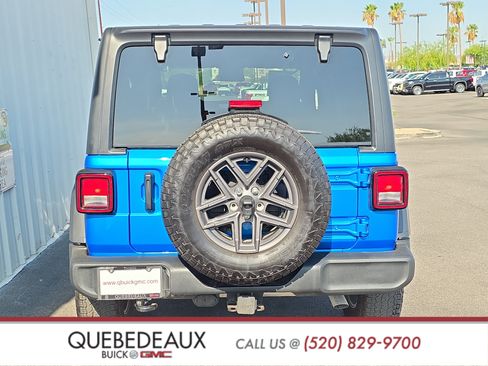Used 2025 Jeep Wrangler Unlimited Sport AWD/4WD image 6