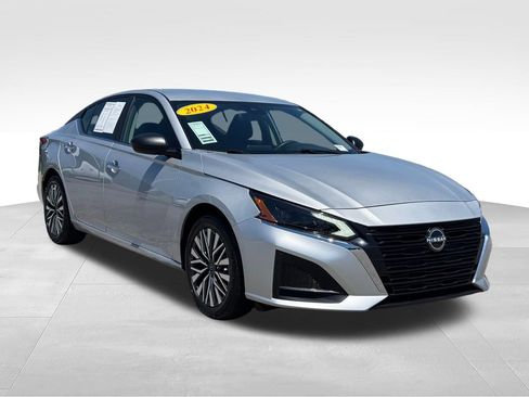 Used 2024 Nissan Altima 2.5 SV FWD image 30
